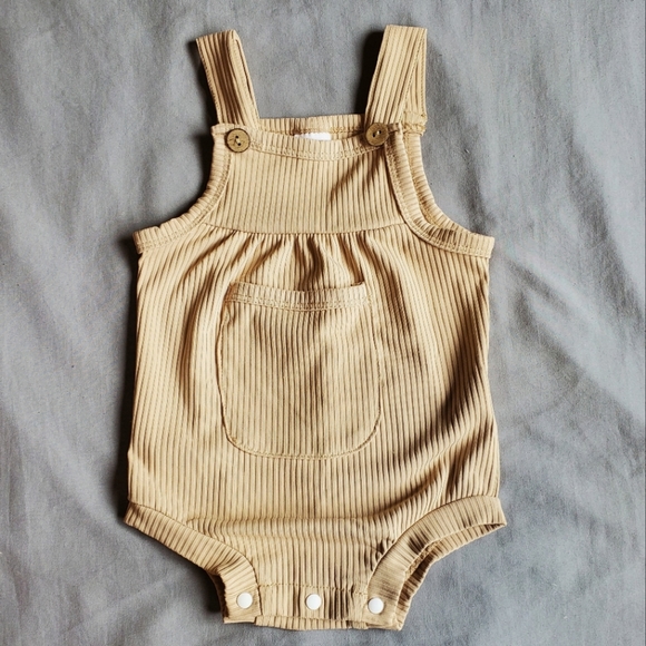 Stretchy Ribbed Romper 3-6 months - Picture 4 of 4
